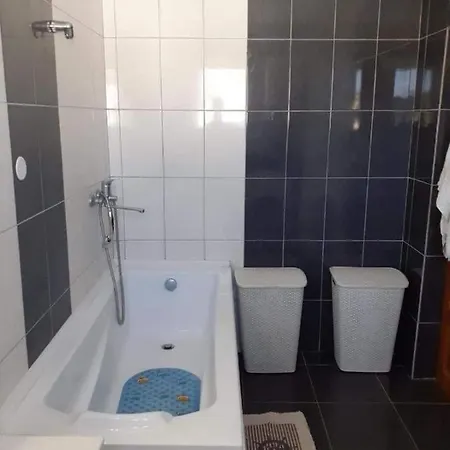 Apartment Farah *